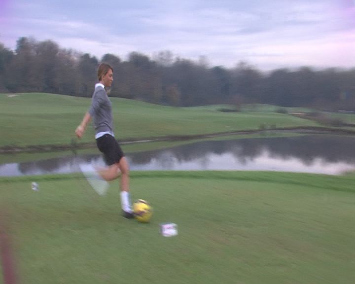 Foot golf, alle Pavoniere si fa buca con un pallone da calcio VIDEO TV Prato Foot golf, alle Pavoniere si fa buca con un pallone da calcio VIDEO TV Prato