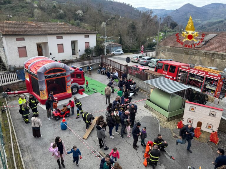 Successo a Vaiano per l’iniziativa “Pompieri per un giorno”